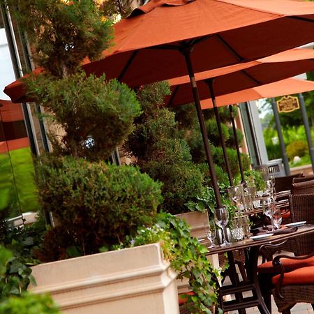 Renaissance Montgomery Hotel & Spa At The Convention Center Екстер'єр фото