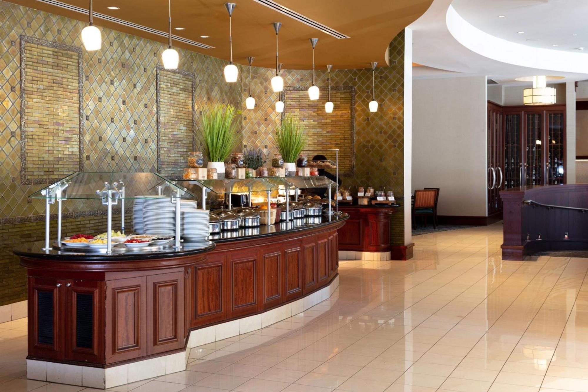 Renaissance Montgomery Hotel & Spa At The Convention Center Екстер'єр фото