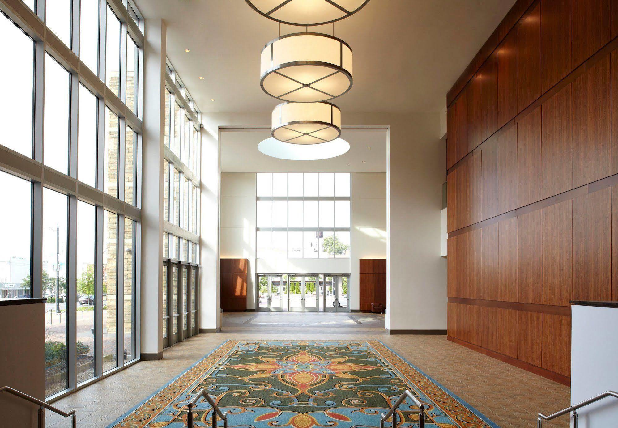 Renaissance Montgomery Hotel & Spa At The Convention Center Екстер'єр фото
