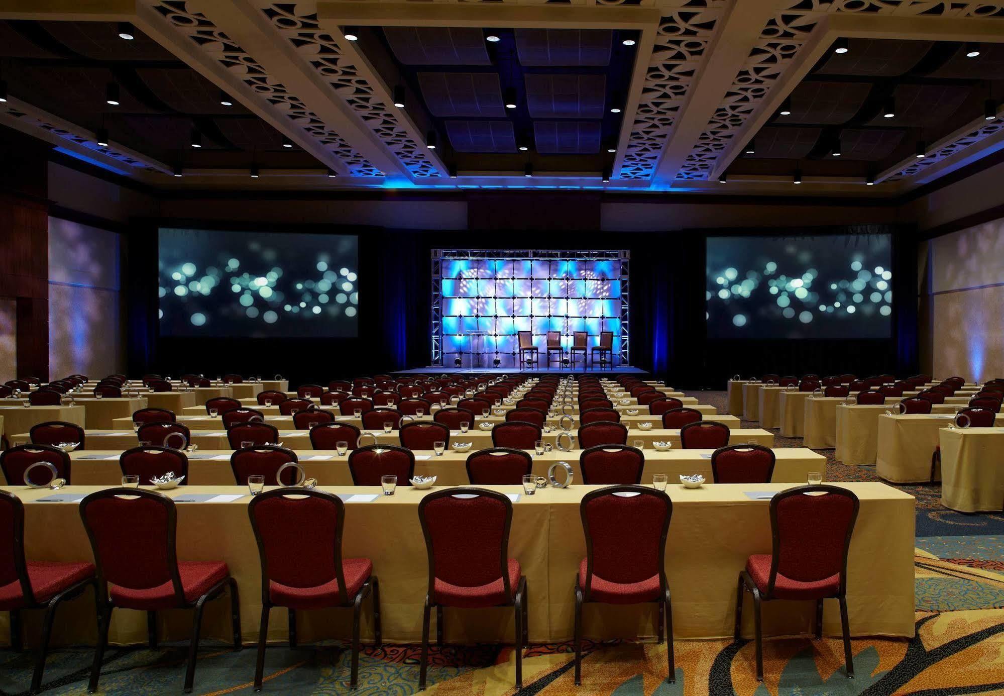 Renaissance Montgomery Hotel & Spa At The Convention Center Екстер'єр фото